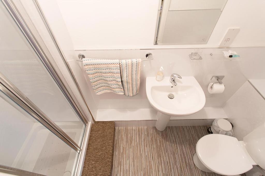 Cedars Guest house Aberdeen